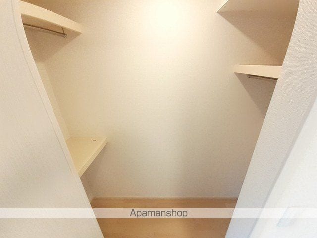 アザレアT IIの内装写真