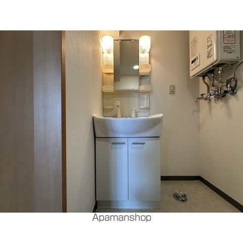 グローバル川沿の内装写真