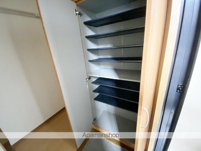 ハイカムール井出の内装写真