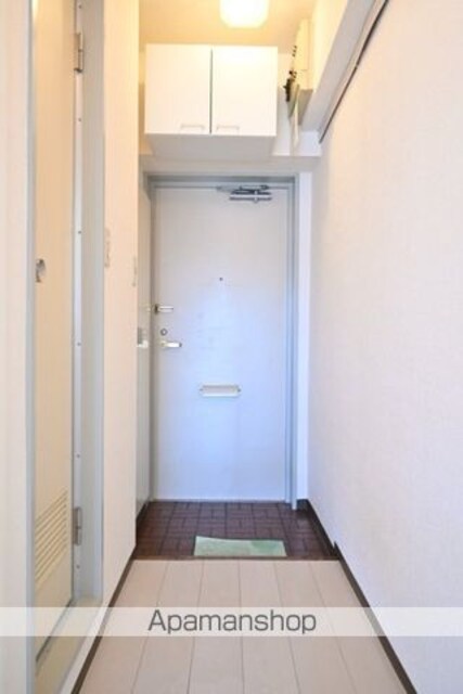 フロント新代田[1R/19.76m2]の玄関1