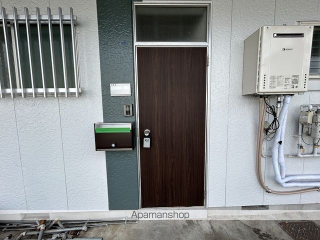 第6神一ハウスの玄関写真