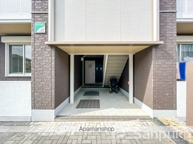グランマスト古川北 B棟の玄関写真