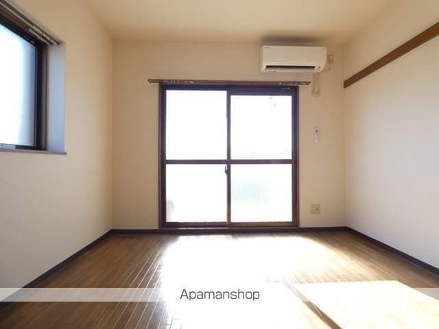 R・ESTATEの内装写真