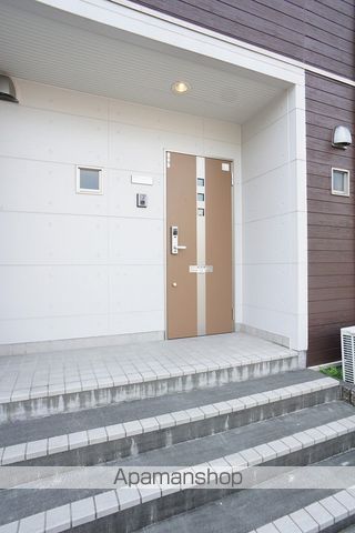 リースランド春岡II Bの玄関写真