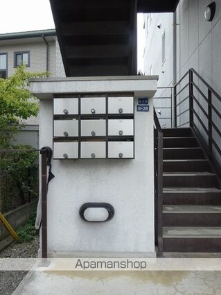 パークハイム池田[3LDK/67.09m2]の共用部1