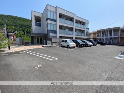 エスポワール　[1LDK/38.25m2]の駐車場