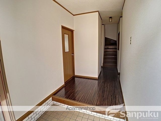 松山市 2階建 築35年の内装写真