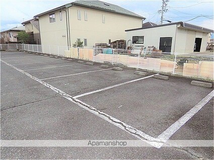 レオパレスアーリーバード[1K/23.18m2]の駐車場2