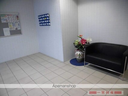 Ｋａｓａ　Ａｍｕ（カーサアミュー）[1LDK/59.29m2]のエントランス1