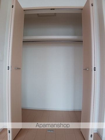 アル カン シェル IIの内装写真