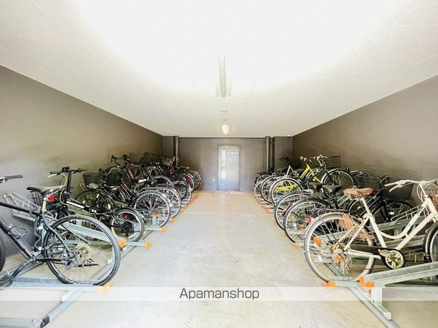 プレサンス広小路通 葵の玄関写真