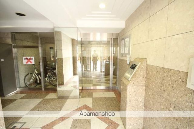 金屋町グランデの玄関写真