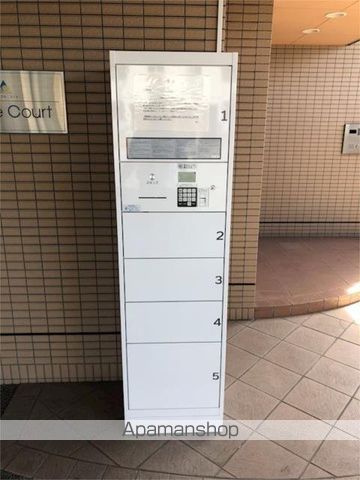 ヴィーブル コートの玄関写真