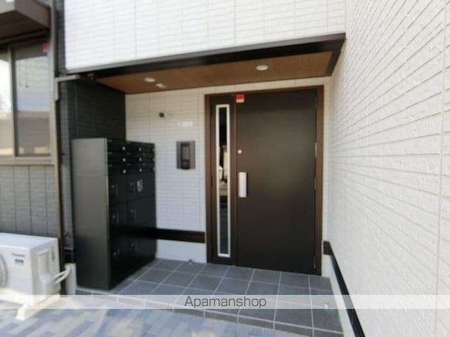 DーROOM七曲Iの玄関写真