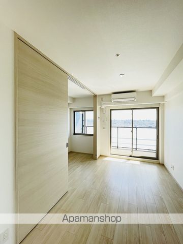 プレサンスレイズ桜山WESTの内装写真