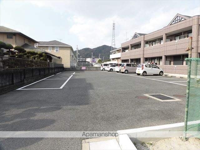 和歌山県和歌山市大谷[2DK/45.63m2]の駐車場