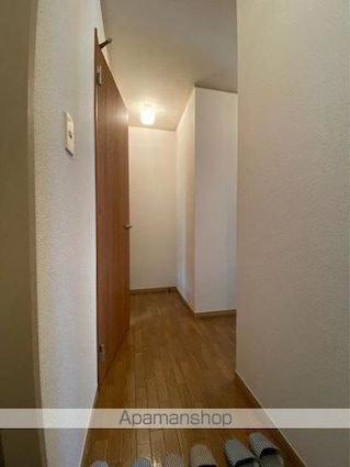 セジュール松縄　Ｂ棟[2DK/50.12m2]の玄関