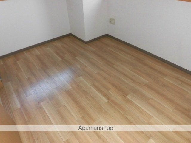 ラフィネ牛田本町の内装写真