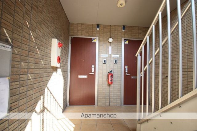 ローゼンシュタット A棟の玄関写真
