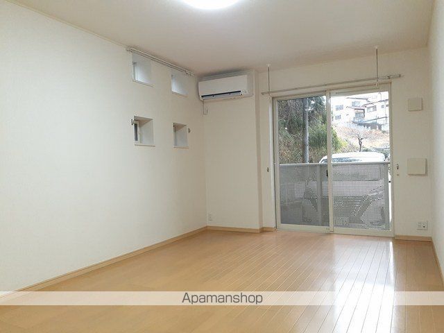 シャロル白山の内装写真
