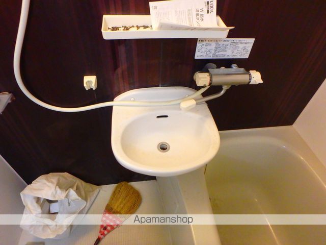 レオハイム春日山の内装写真
