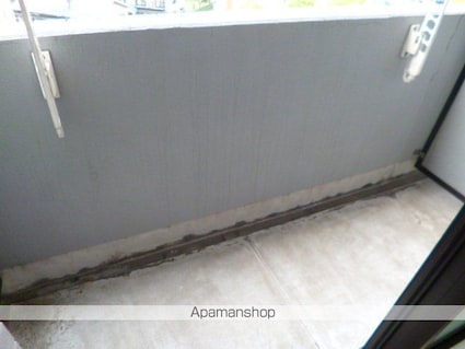 スカイコート世田谷用賀[1R/16.5m2]のバルコニー