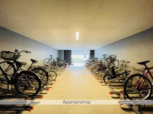 プレサンス丸の内フォートの玄関写真