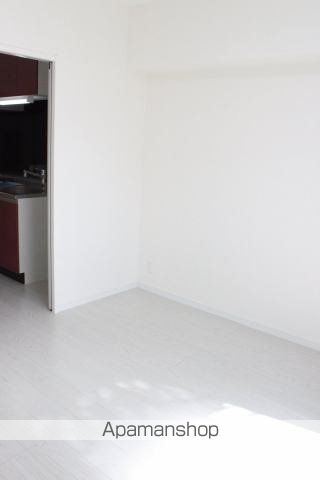 CALIFORNIA APTの内装写真