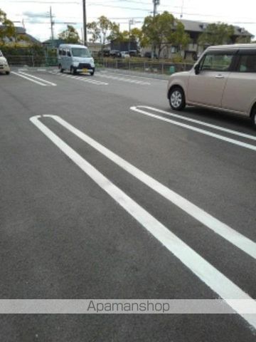 ポース アザリーIのその他写真