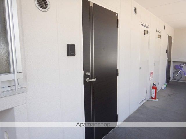 レーグル2番館の玄関写真
