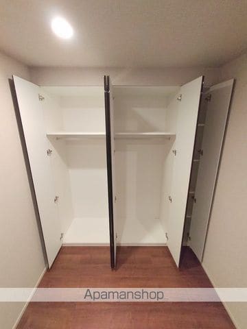 LAURELTOWER堺筋本町の内装写真