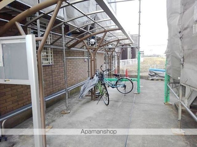 【岩出市山のアパートの写真】