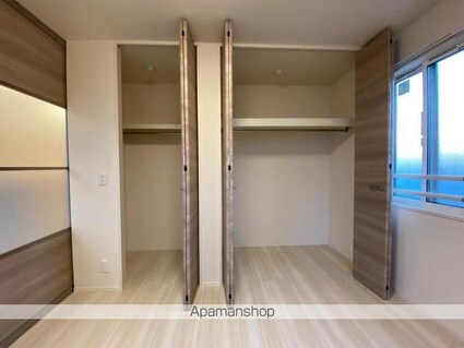 ユニヴェール　Ｂ棟[1LDK/37.78m2]の収納