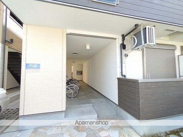フジパレス吹田ノースの玄関写真