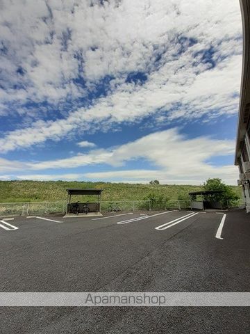 ドリームワークス 六番館の外観写真