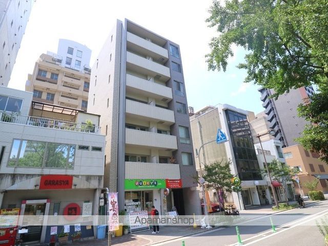 大阪市西区靱本町のマンションの外観1