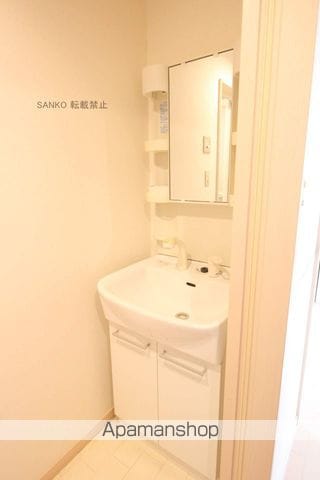 LEE SPACE 元町の内装写真