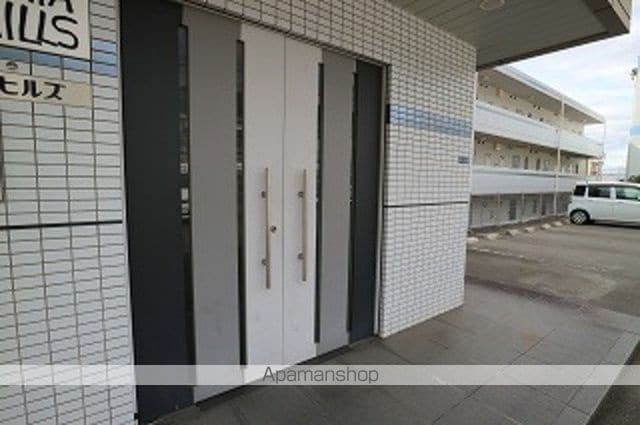 ヌカタヒルズの玄関写真