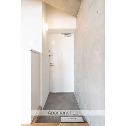 エスタート等々力[1R/47.48m2]の玄関