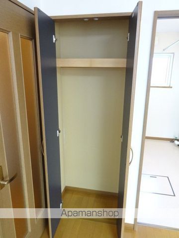 函館市 2階建 築22年の内装写真