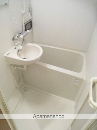 東京都杉並区高円寺南２丁目[1K/13.42m2]のバス