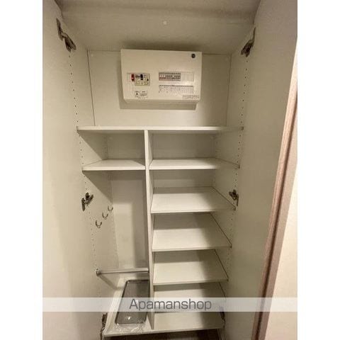 コンフォリア・リヴ博労町一丁目Qの内装写真