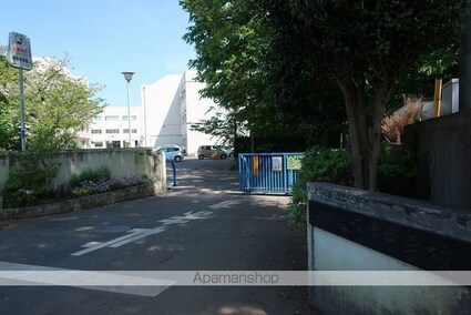 ティアレスクエア　Ｆ[2LDK/60.07m2]の周辺3