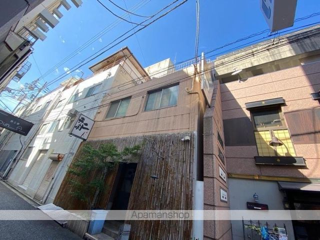 新生ビルの外観写真