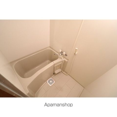 アンプルール クレールの内装写真