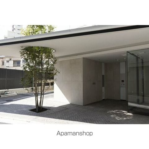 プラウドフラット戸越銀座の玄関写真