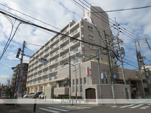 九サンビルの玄関写真