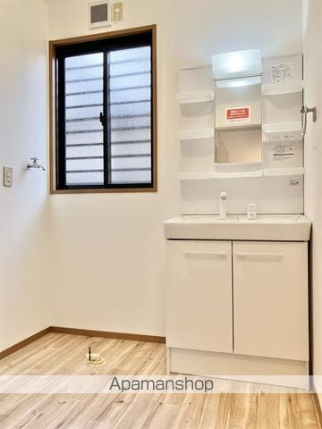 八王子市 2階建 築27年の内装写真