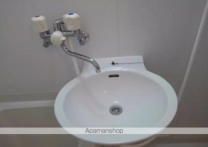 レオパレスサルウェイ三条[1K/23.61m2]の洗面所