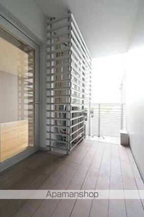 ガーデニエール砧　ＷＥＳＴ[2LDK/80.98m2]のバルコニー